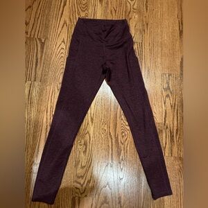 Aerie maroon leggings. With side phone pockets size medium